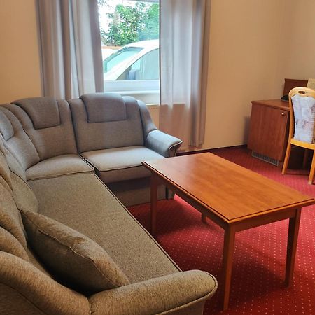 Hotel Dowhan Нове Екстериор снимка