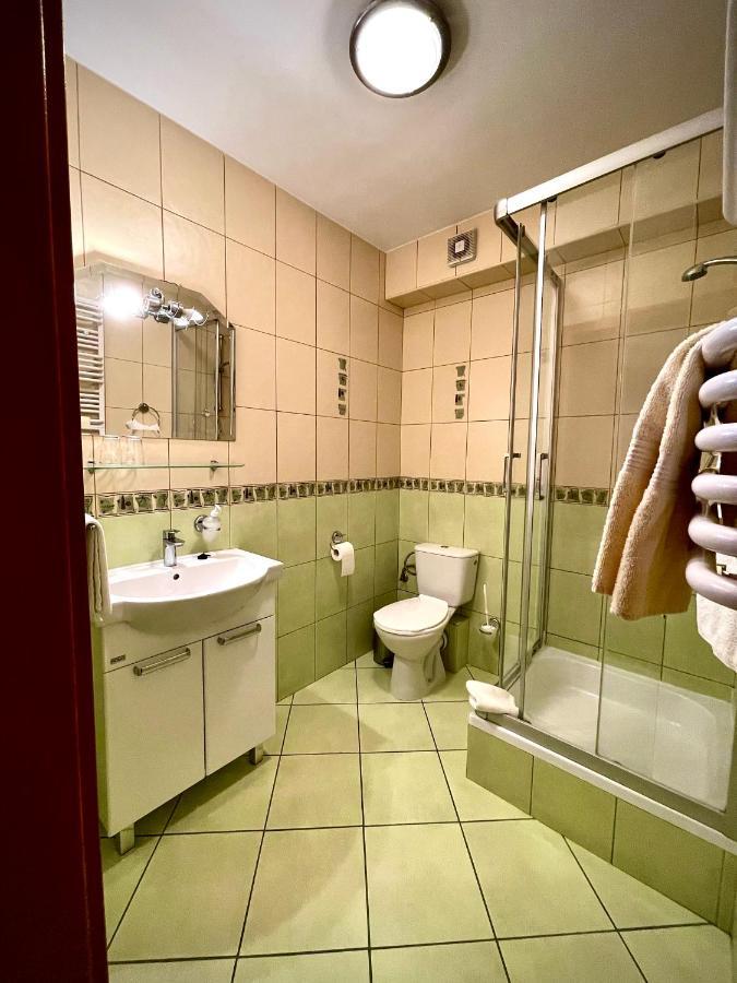 Hotel Dowhan Нове Екстериор снимка