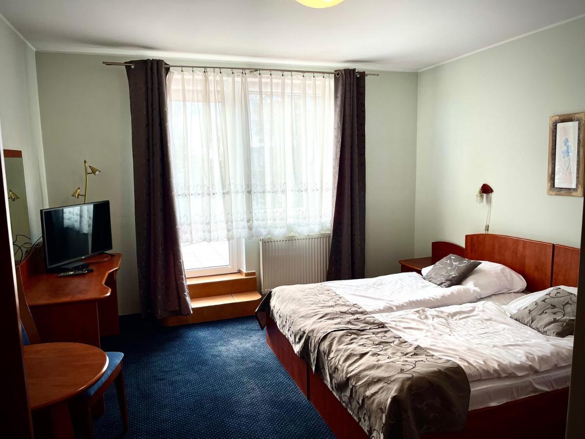 Hotel Dowhan Нове Екстериор снимка