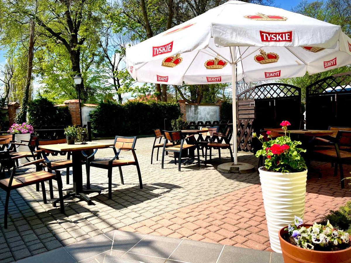 Hotel Dowhan Нове Екстериор снимка